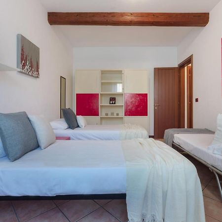 Central Ferrara Apartment ภายนอก รูปภาพ