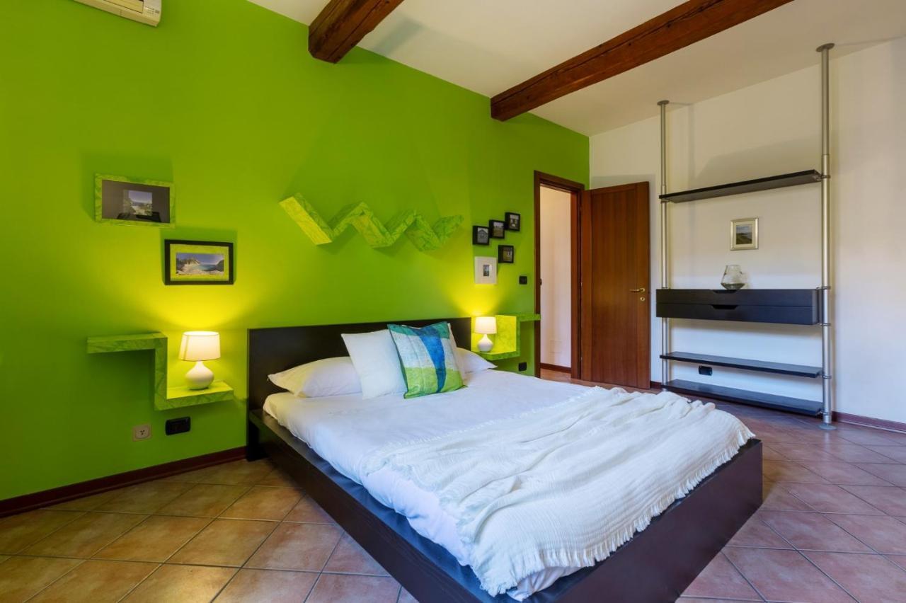 Central Ferrara Apartment ภายนอก รูปภาพ