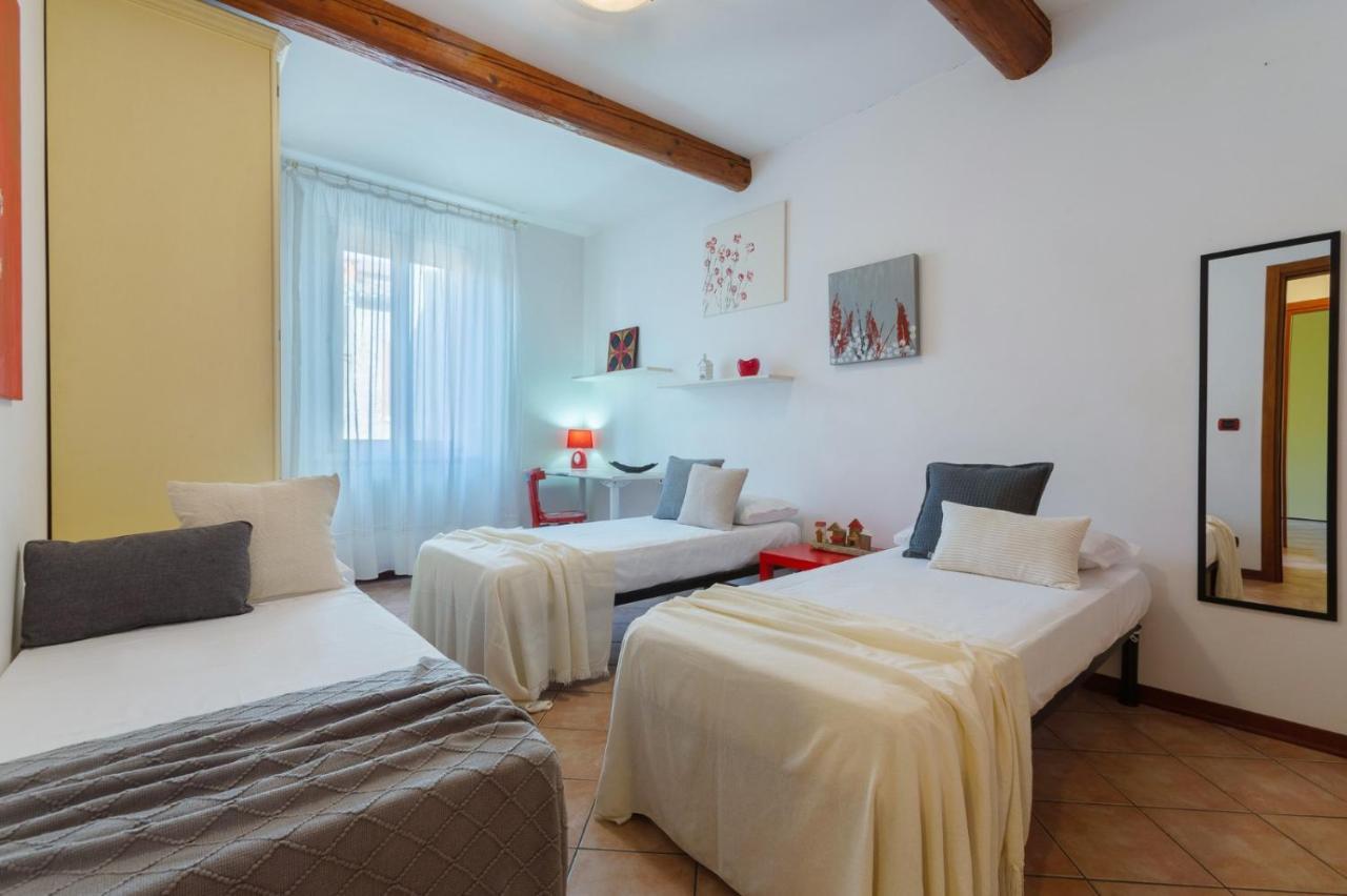 Central Ferrara Apartment ภายนอก รูปภาพ