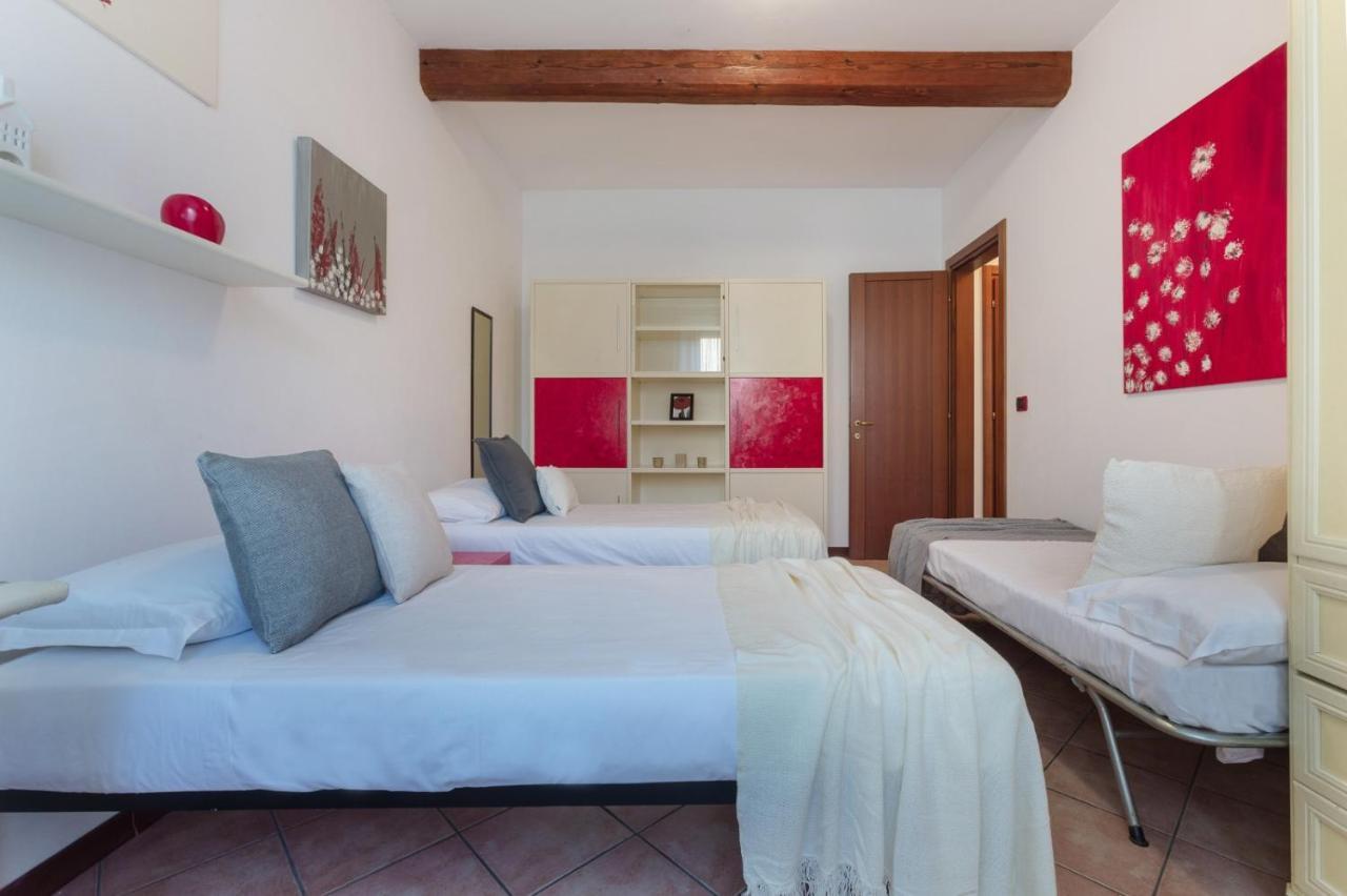 Central Ferrara Apartment ภายนอก รูปภาพ